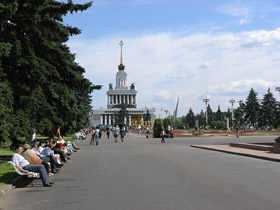 Вид на Площадь колхозов.